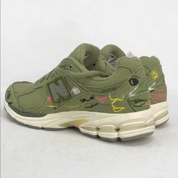 New Balance 2002R x Bryant Giles What Now M2002RAG Men display picture 1